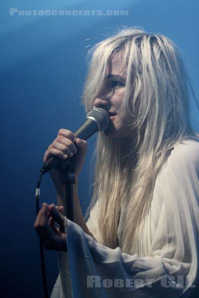 ZOLA JESUS - 2011-09-28 - PARIS - Point Ephemere - 